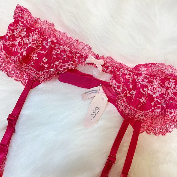 Victoria's Secret Lace Garter Belt NWT - Size XS/S - Picture 2 of 4